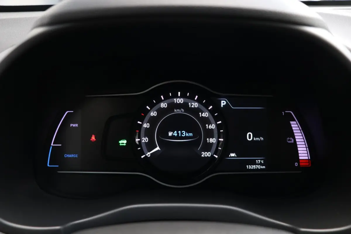 EV Fashion 64 kWh Headup Display AdaptiveCruise AppleCarplay Camera Warmtepomp SOH100% 132000KM BJ2020