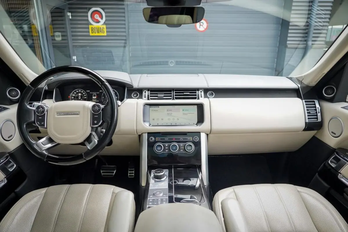 4.4 SDV8 Autobiography LWB / Pano / Trekhaak / NL Auto
