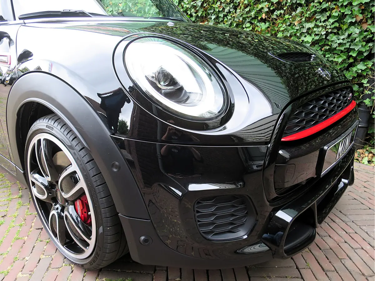John Works 2.0 Chili F56 LCI aut. NL-auto, Pano, DAB, A.camera, digitaal display, 18"