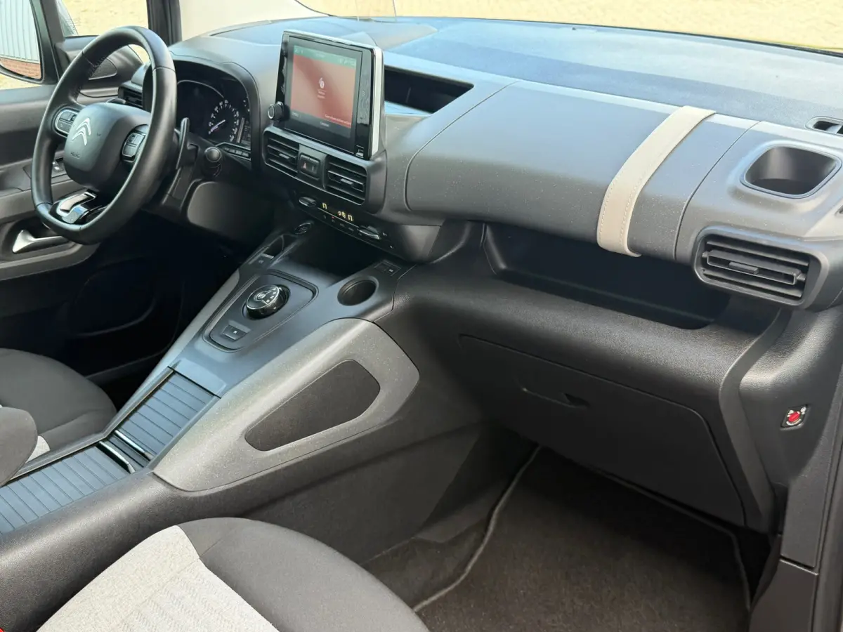1.2 PureTech Shine 130pk Automaat - Gris Platinium - Panorama/Carplay/Clima/Camera