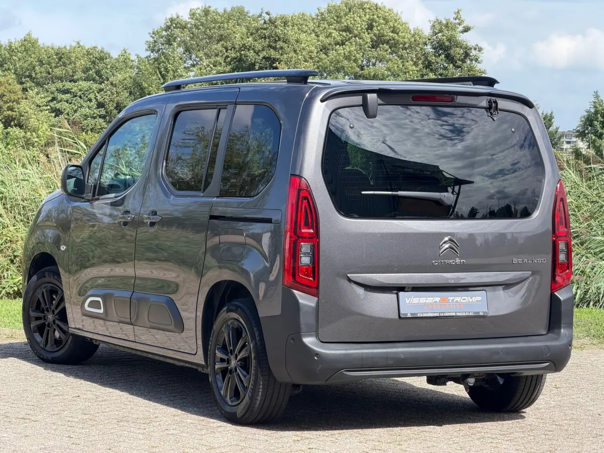1.2 PureTech Shine 130pk Automaat - Gris Platinium - Panorama/Carplay/Clima/Camera