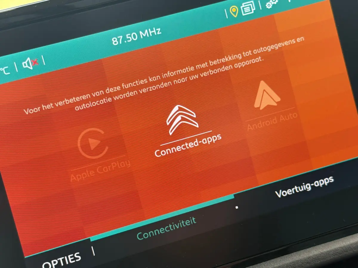1.2 PureTech Shine 130pk Automaat - Gris Platinium - Panorama/Carplay/Clima/Camera