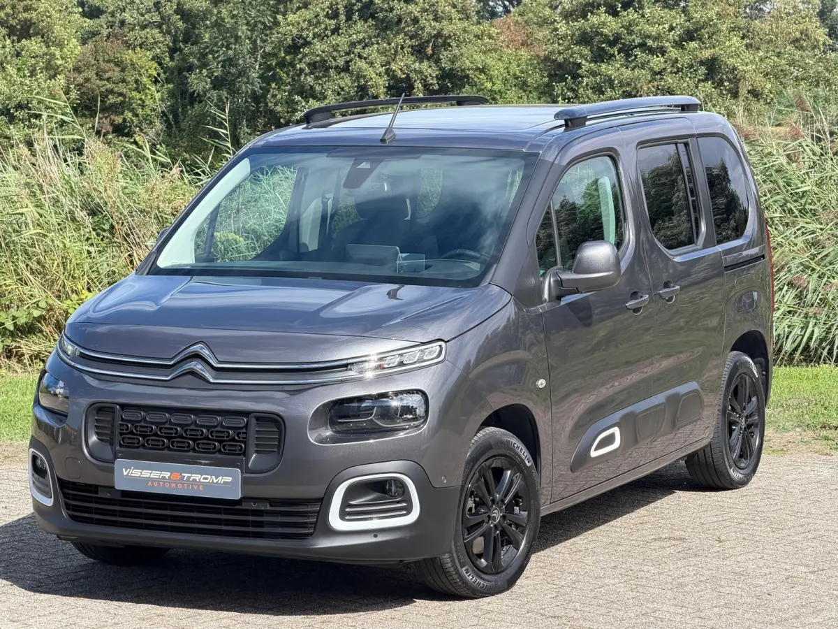 1.2 PureTech Shine 130pk Automaat - Gris Platinium - Panorama/Carplay/Clima/Camera