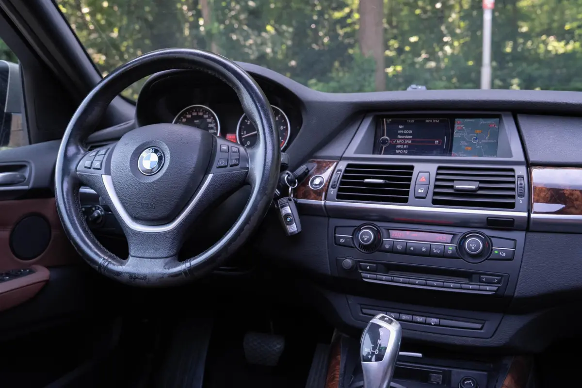 xDrive35i Executive | Schuif/kantel dak | Camera | Trekhaak | Navigatie | Onderhouden