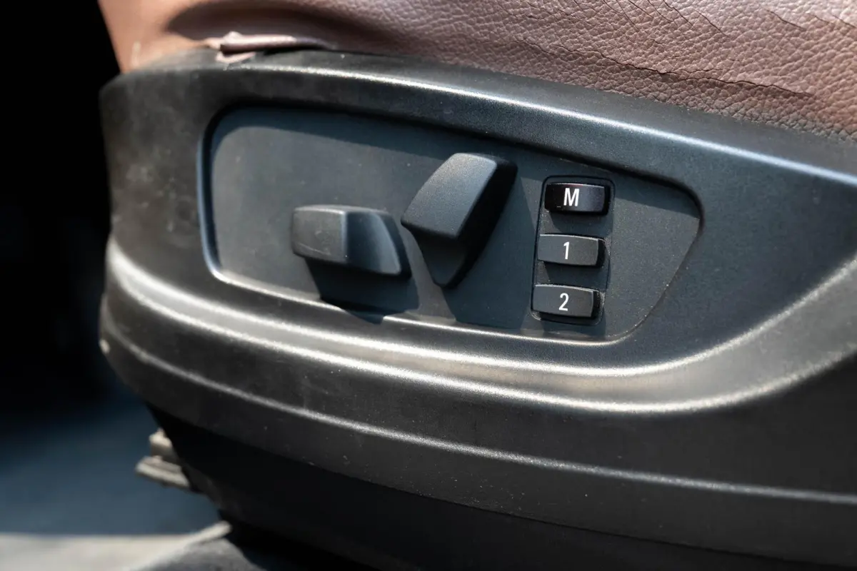 xDrive35i Executive | Schuif/kantel dak | Camera | Trekhaak | Navigatie | Onderhouden