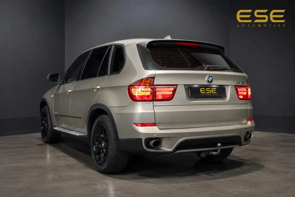 xDrive35i Executive | Schuif/kantel dak | Camera | Trekhaak | Navigatie | Onderhouden