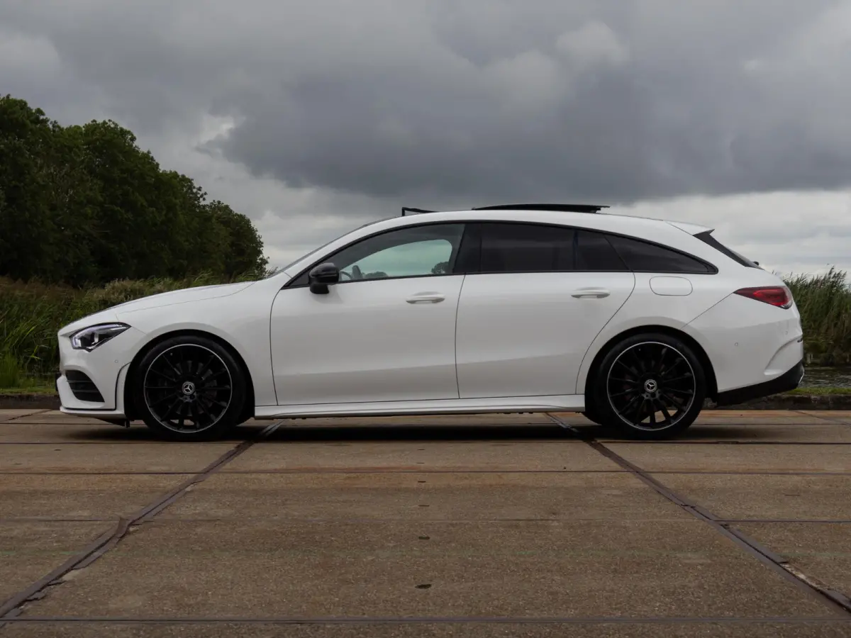 220 Premium Plus AMG Pano 19" LED