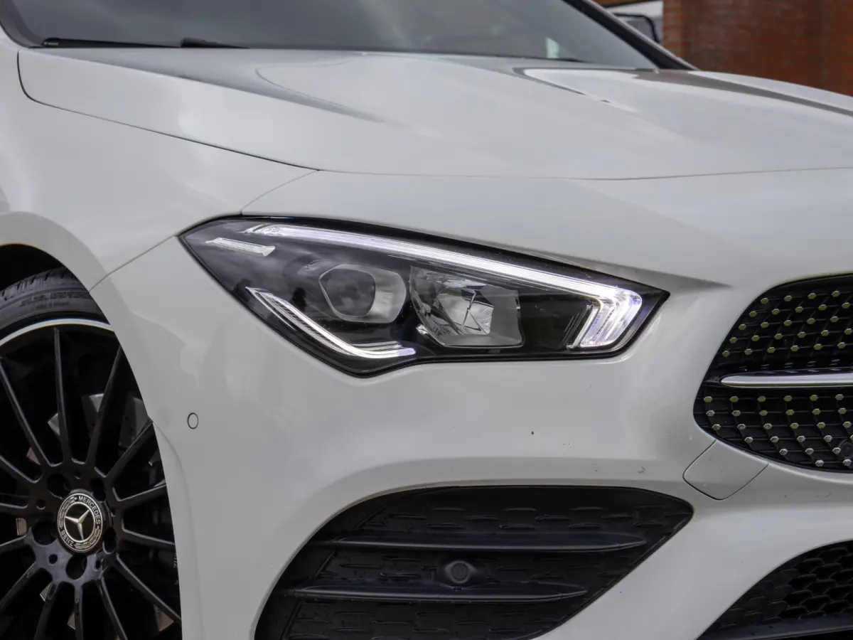 220 Premium Plus AMG Pano 19" LED