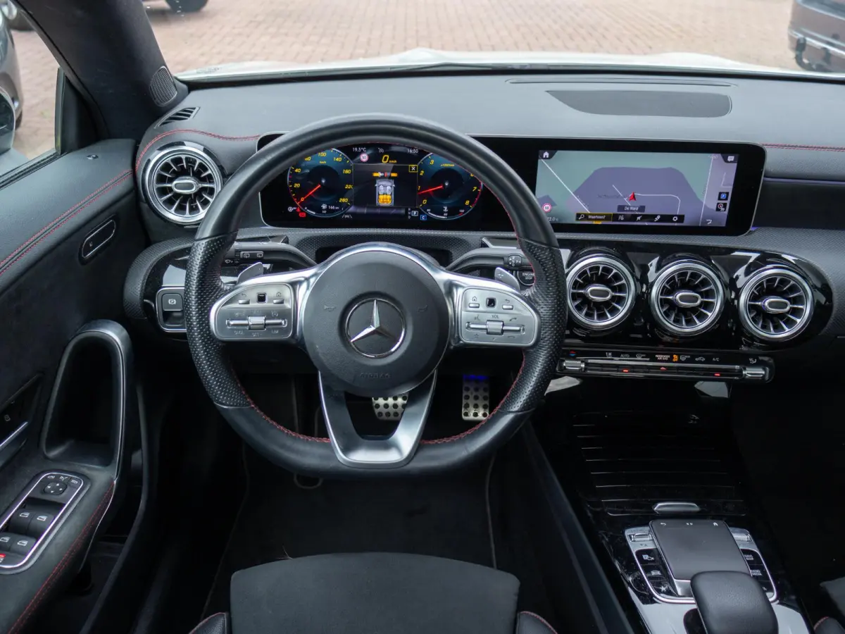 220 Premium Plus AMG Pano 19" LED