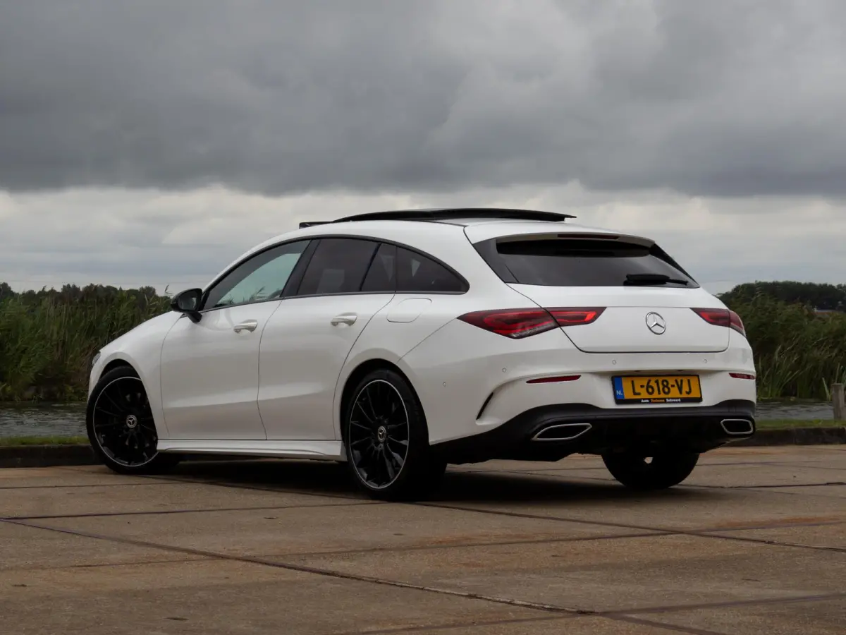220 Premium Plus AMG Pano 19" LED