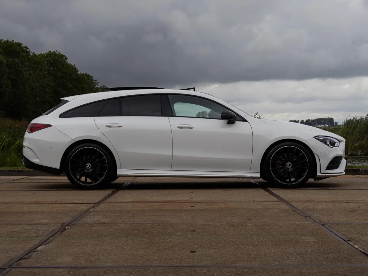 220 Premium Plus AMG Pano 19" LED
