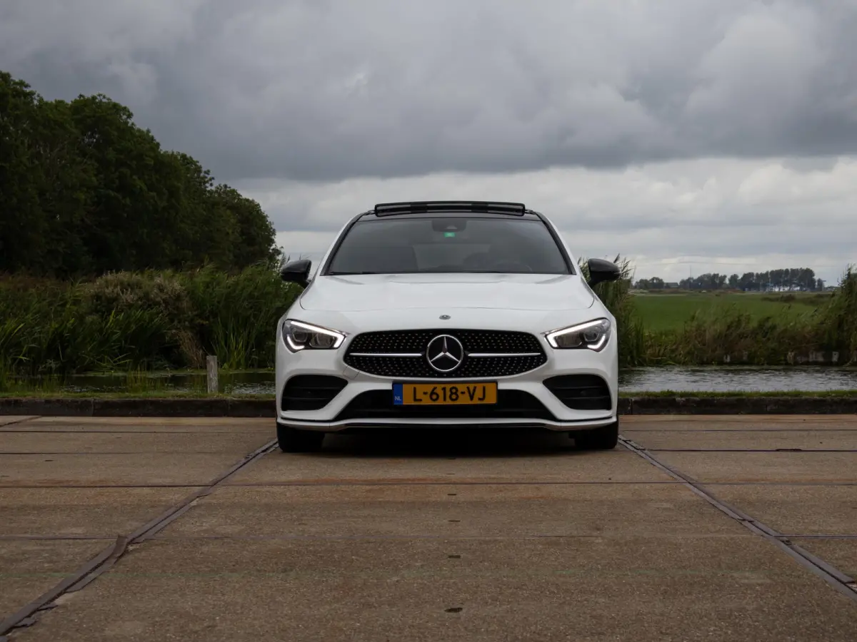 220 Premium Plus AMG Pano 19" LED