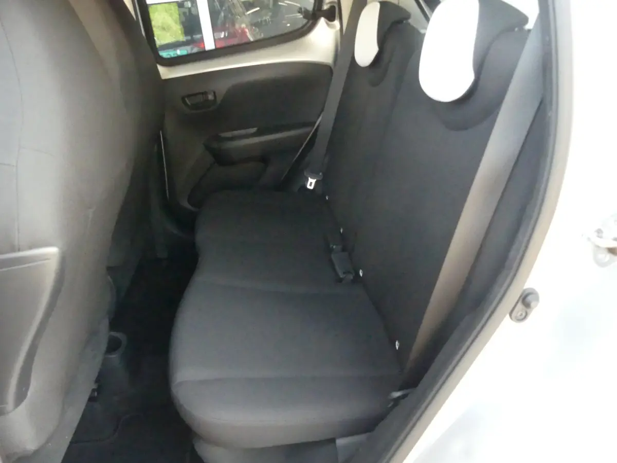 1.0 VTi Millenium | CAMERA | AIRCO | APPLE CARPLAY / ANDROID AUTO | LMV 16" |