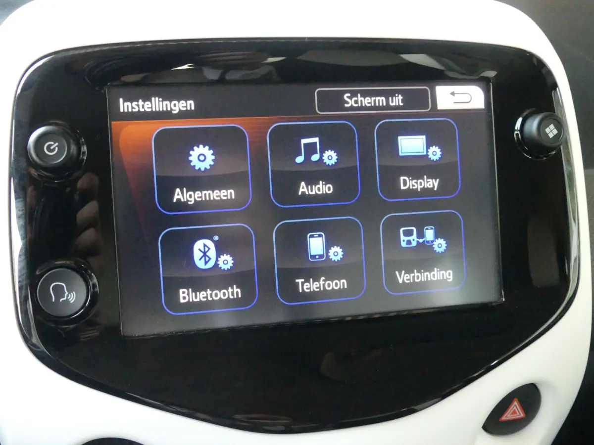 1.0 VTi Millenium | CAMERA | AIRCO | APPLE CARPLAY / ANDROID AUTO | LMV 16" |