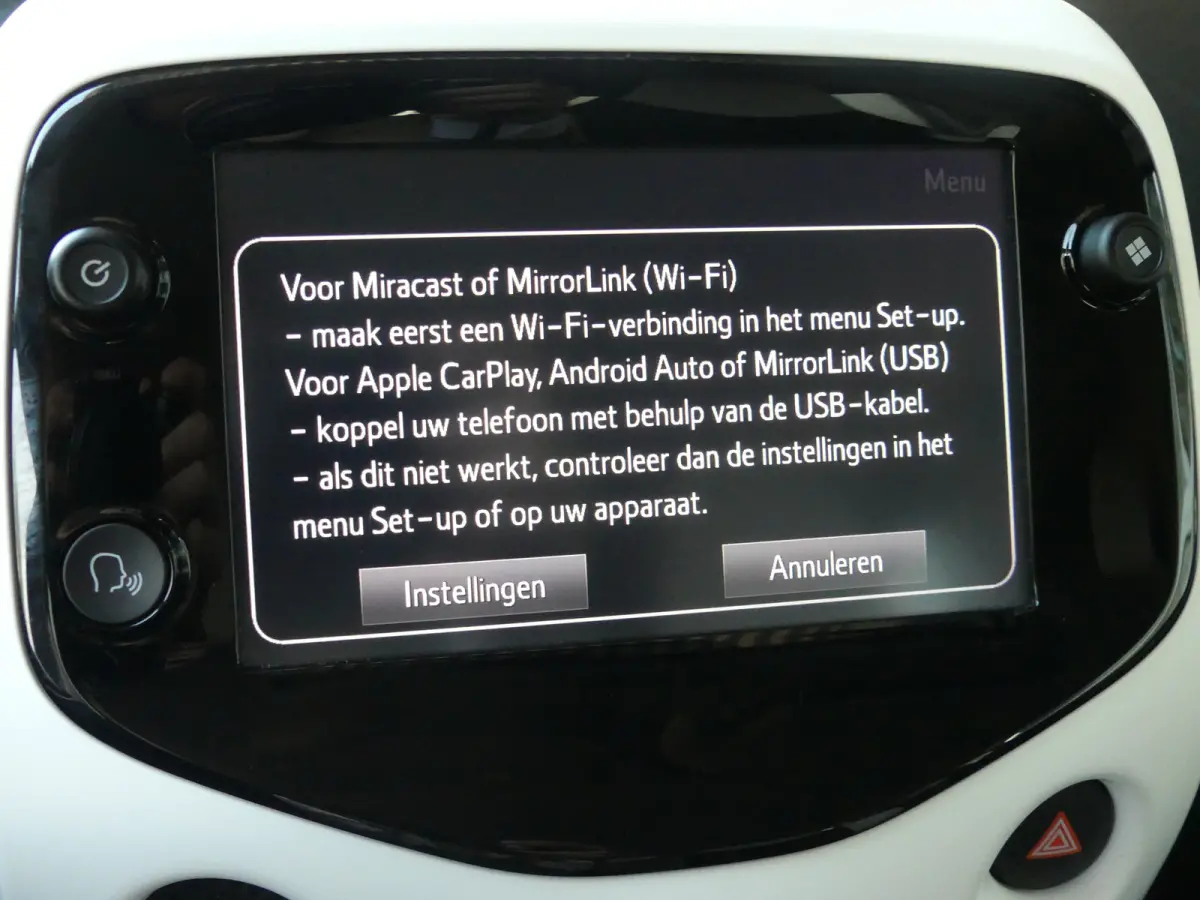 1.0 VTi Millenium | CAMERA | AIRCO | APPLE CARPLAY / ANDROID AUTO | LMV 16" |