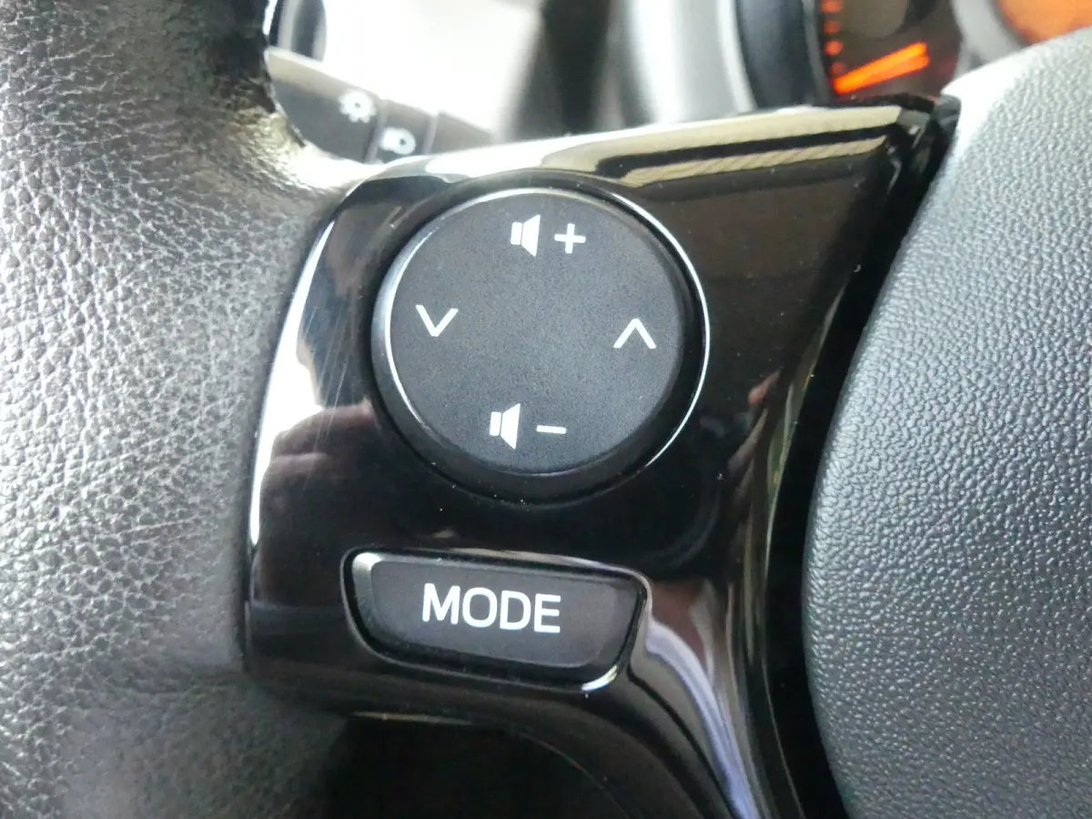 1.0 VTi Millenium | CAMERA | AIRCO | APPLE CARPLAY / ANDROID AUTO | LMV 16" |
