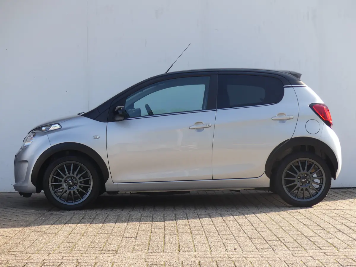 1.0 VTi Millenium | CAMERA | AIRCO | APPLE CARPLAY / ANDROID AUTO | LMV 16" |