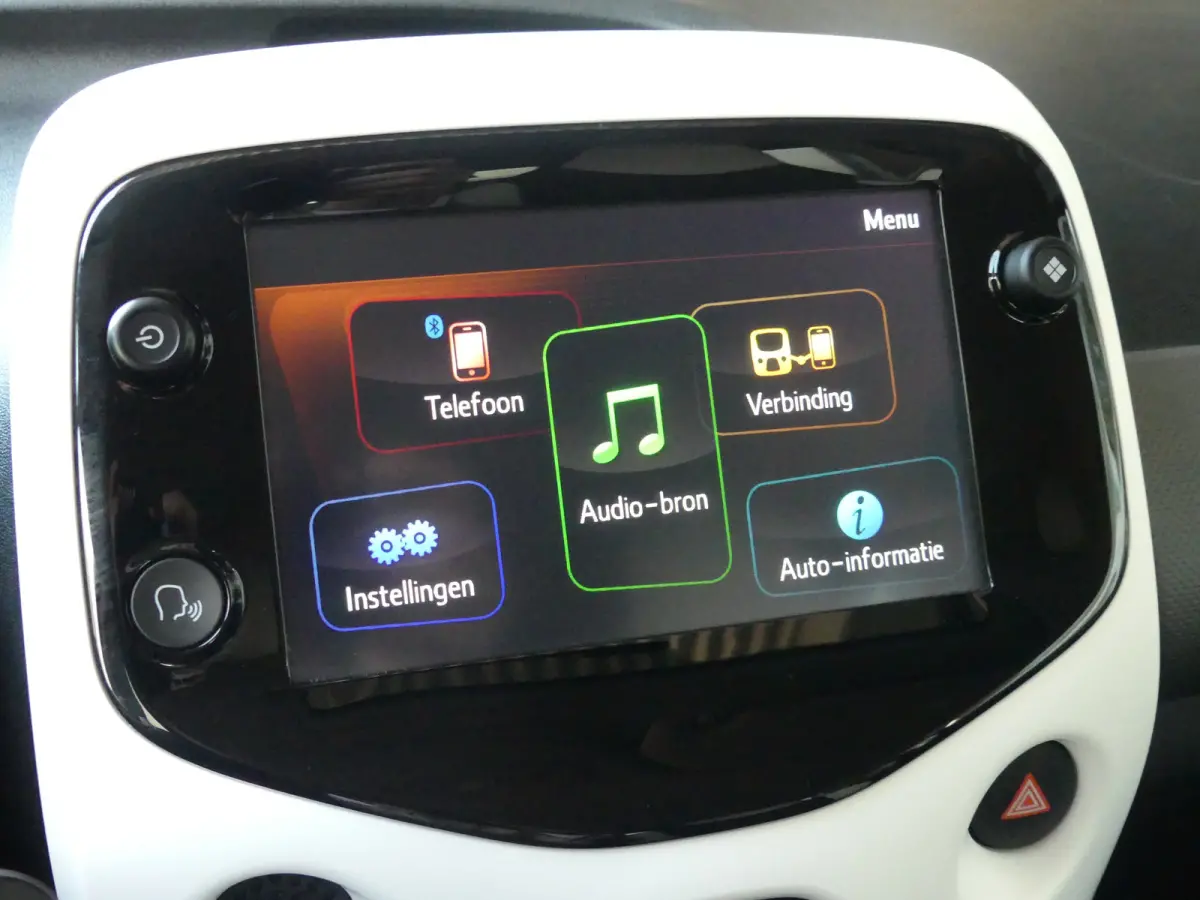 1.0 VTi Millenium | CAMERA | AIRCO | APPLE CARPLAY / ANDROID AUTO | LMV 16" |