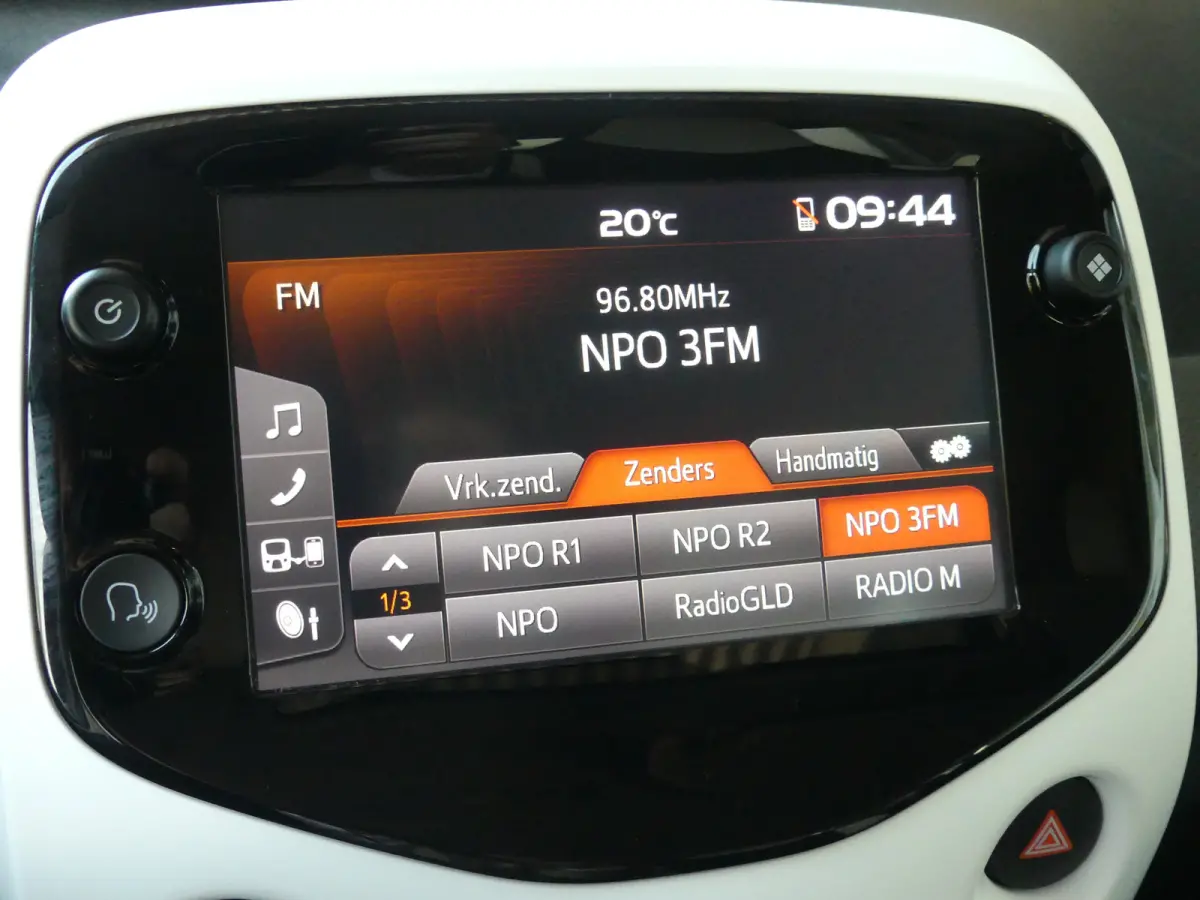 1.0 VTi Millenium | CAMERA | AIRCO | APPLE CARPLAY / ANDROID AUTO | LMV 16" |