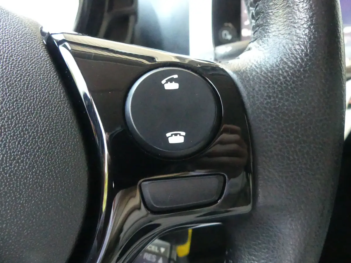 1.0 VTi Millenium | CAMERA | AIRCO | APPLE CARPLAY / ANDROID AUTO | LMV 16" |