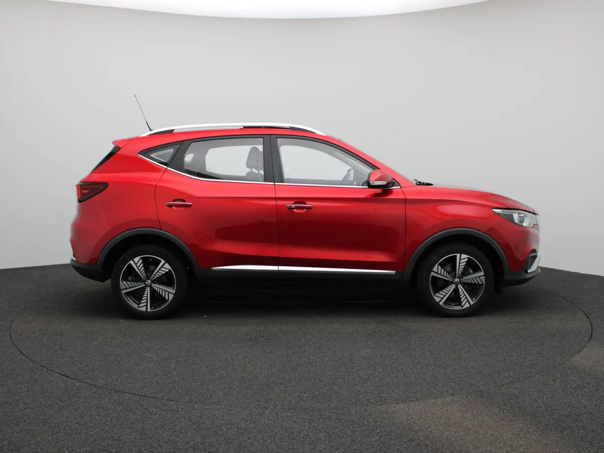 MG Luxury 45 kWh | Automaat | Panoramadak | Leder | Navigatie | Airco | Achteruitrijcamera | Apple Carplay / Android Auto | Stoelverwarming | Lichtmetalen Velgen |