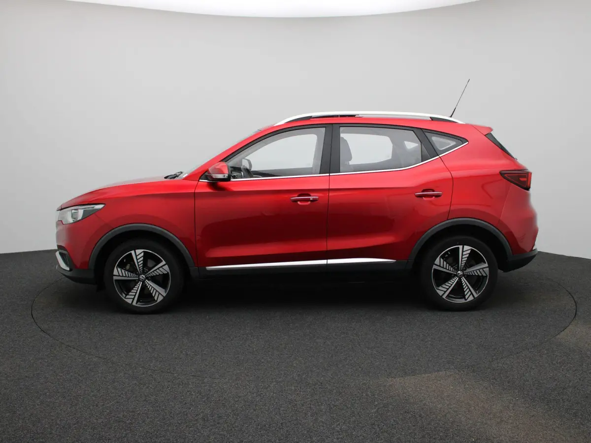 MG Luxury 45 kWh | Automaat | Panoramadak | Leder | Navigatie | Airco | Achteruitrijcamera | Apple Carplay / Android Auto | Stoelverwarming | Lichtmetalen Velgen |