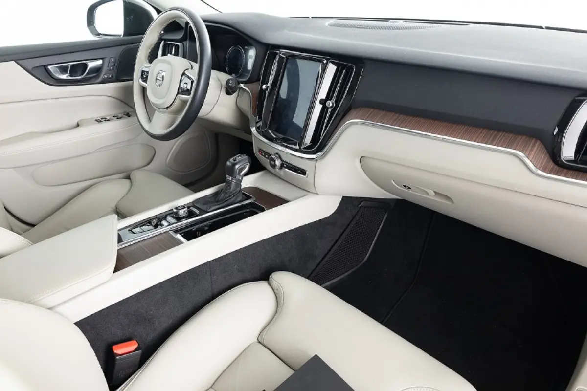 2.0 T5 AWD Pro | LEDER | harman/kardon