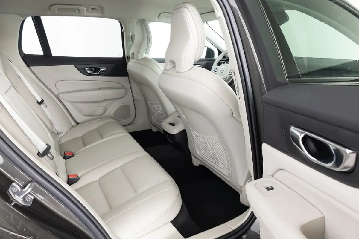 2.0 T5 AWD Pro | LEDER | harman/kardon