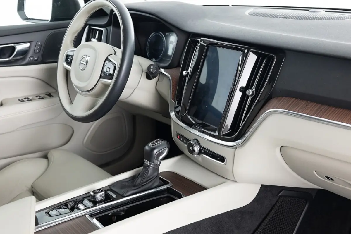 2.0 T5 AWD Pro | LEDER | harman/kardon