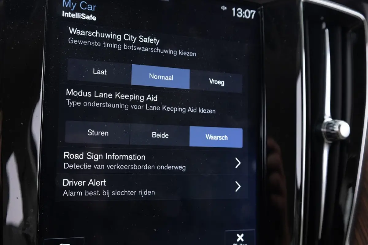 2.0 T5 AWD Pro | LEDER | harman/kardon !