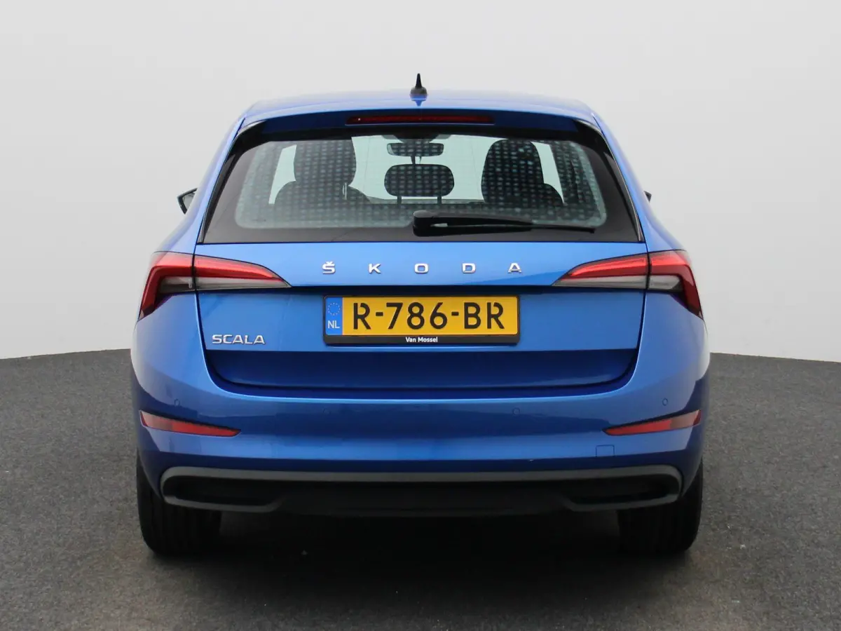 1.0 TSI Business Edition | Navigatie | Trekhaak | Apple carplay | Virtual cockpit | DAB | Stoel verwarming | Camera | Climate control | Parkeer sensoren | LED | LMV |