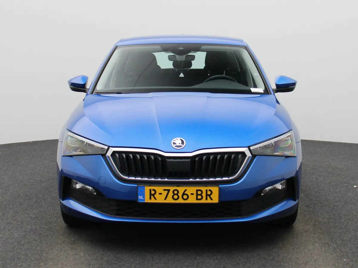 1.0 TSI Business Edition | Navigatie | Trekhaak | Apple carplay | Virtual cockpit | DAB | Stoel verwarming | Camera | Climate control | Parkeer sensoren | LED | LMV |
