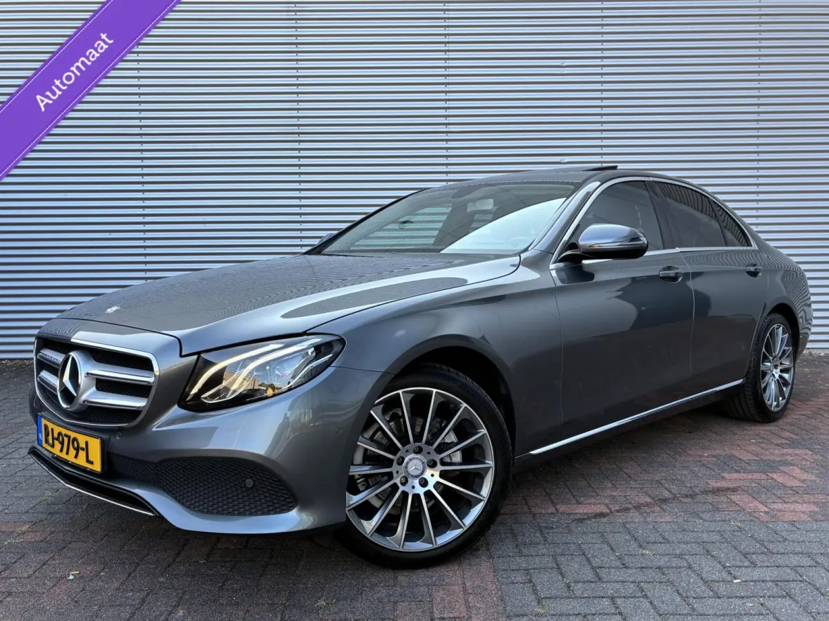 E200 Prestige Plus Auto Camera Cruise Led 2016 Schuifdak Navi Vol Opties NW Model 2 De Eigenaar 104360 Km Gereden