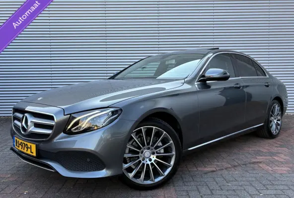 E200 Prestige Plus Auto Camera Cruise Led 2016 Schuifdak Navi Vol Opties NW Model 2 De Eigenaar 104360 Km Gereden