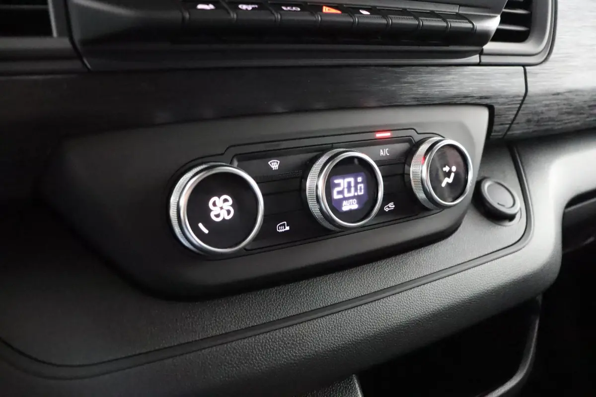L2H1 T30 GB dCi 130 Advance | Parkeercamera | Apple Carplay/Android Auto |