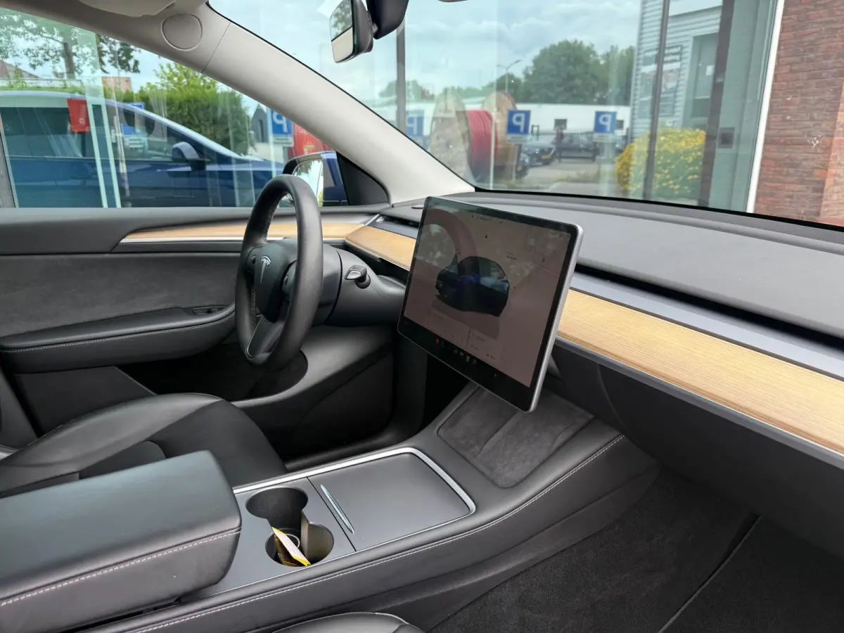Long Range AWD 75 kWh - Panodak - Climate - Camera - Org.NL
