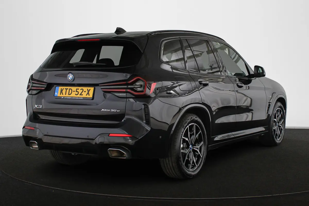 xDrive30e M Sport Panoramadak Stuur-Stoelverwarming HiFi Camera