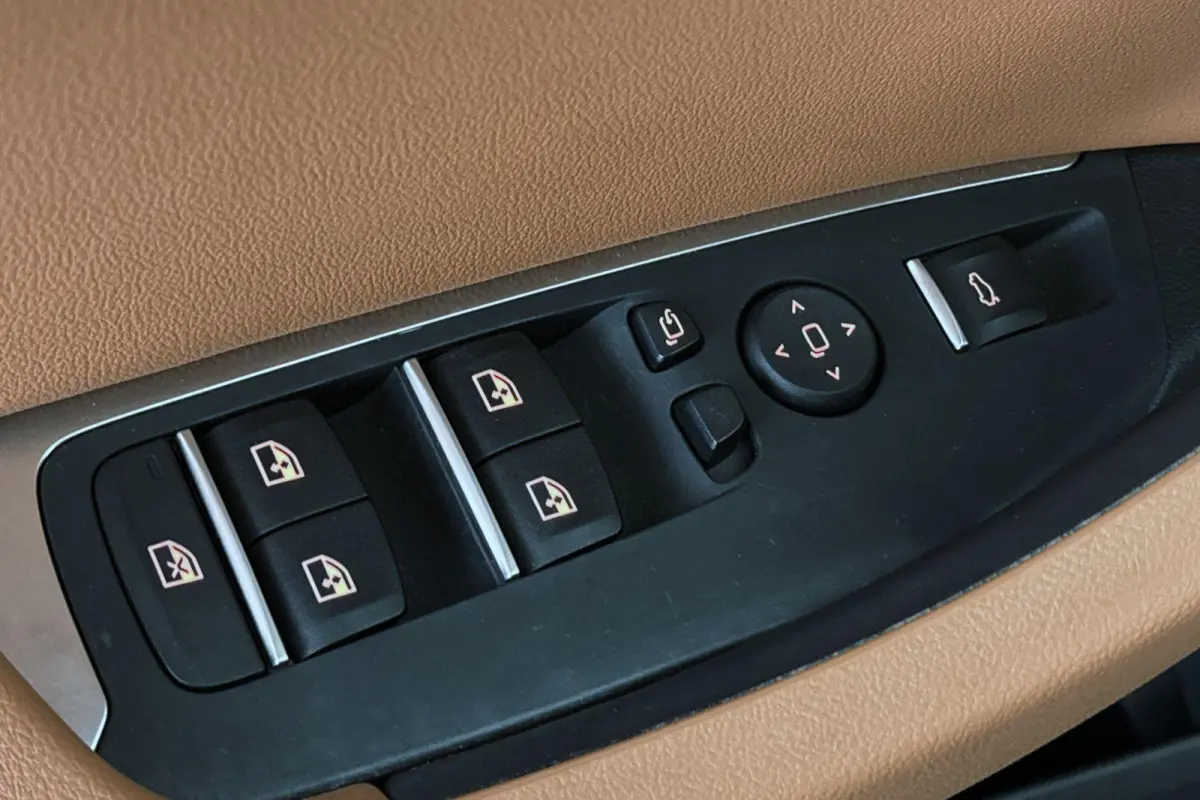 xDrive30e M Sport Panoramadak Stuur-Stoelverwarming HiFi Camera
