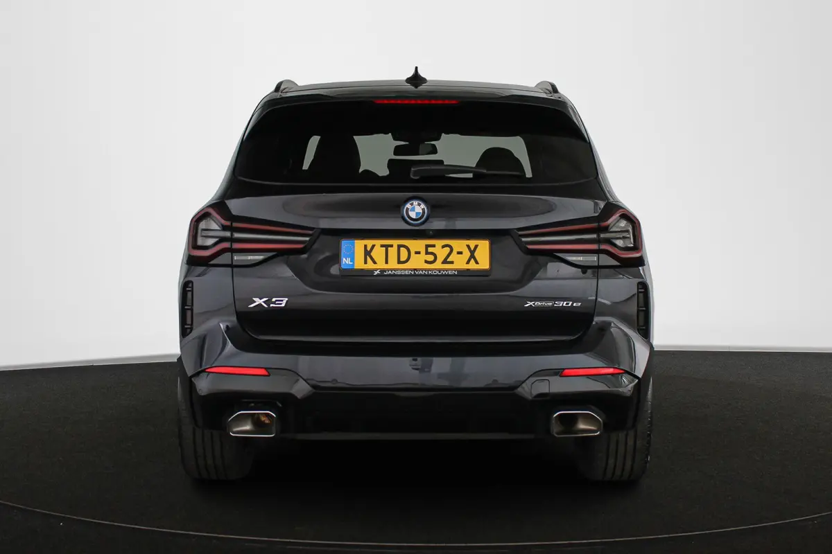 xDrive30e M Sport Panoramadak Stuur-Stoelverwarming HiFi Camera