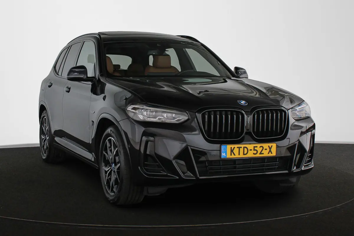 xDrive30e M Sport Panoramadak Stuur-Stoelverwarming HiFi Camera