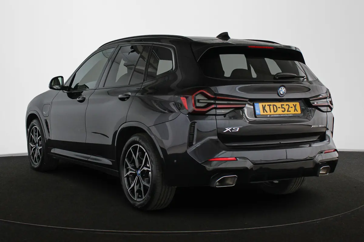 xDrive30e M Sport Panoramadak Stuur-Stoelverwarming HiFi Camera