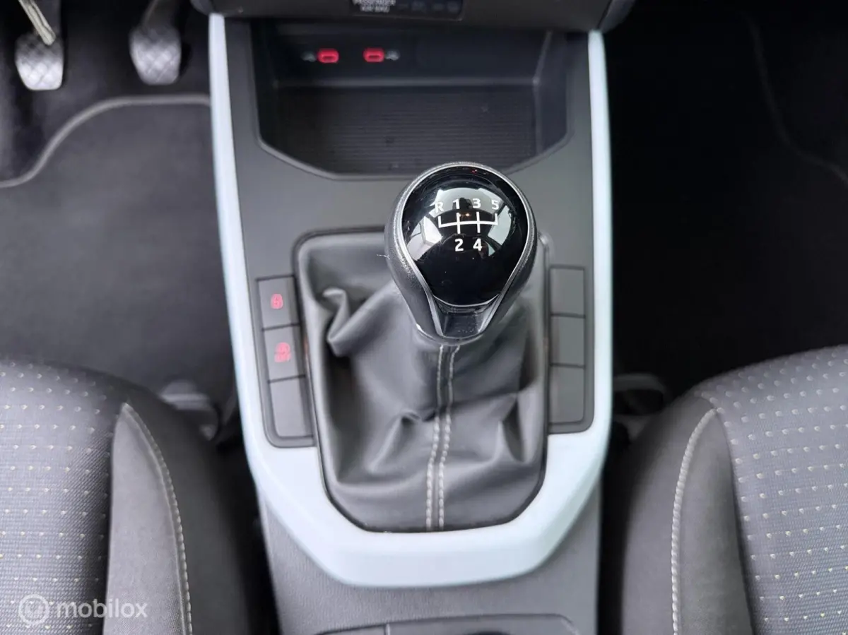 1.0 TSI Style Business Connect
