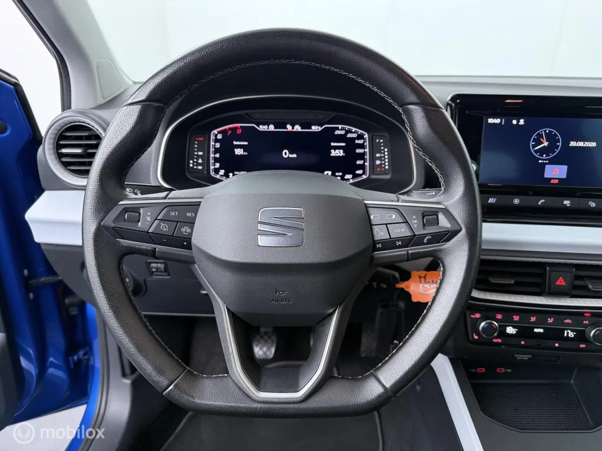 1.0 TSI Style Business Connect