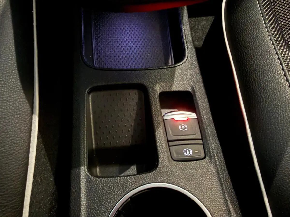 1.6 E-Tech Plug-in Hybrid 160 Intens Camera Keyless