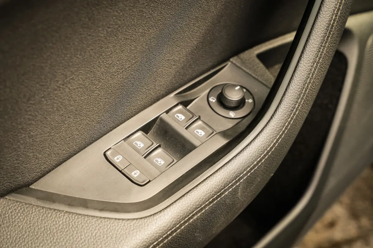 1.4 TSI iV Style Business | ACC | CarPlay | Clima | Navi | DAB | DCC | Metallic | 360 camera |