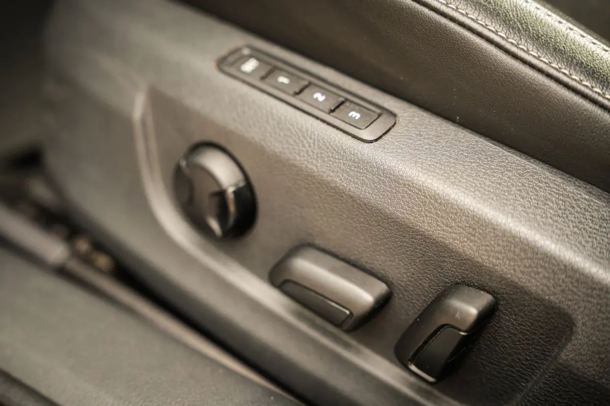 1.4 TSI iV Style Business | ACC | CarPlay | Clima | Navi | DAB | DCC | Metallic | 360 camera |