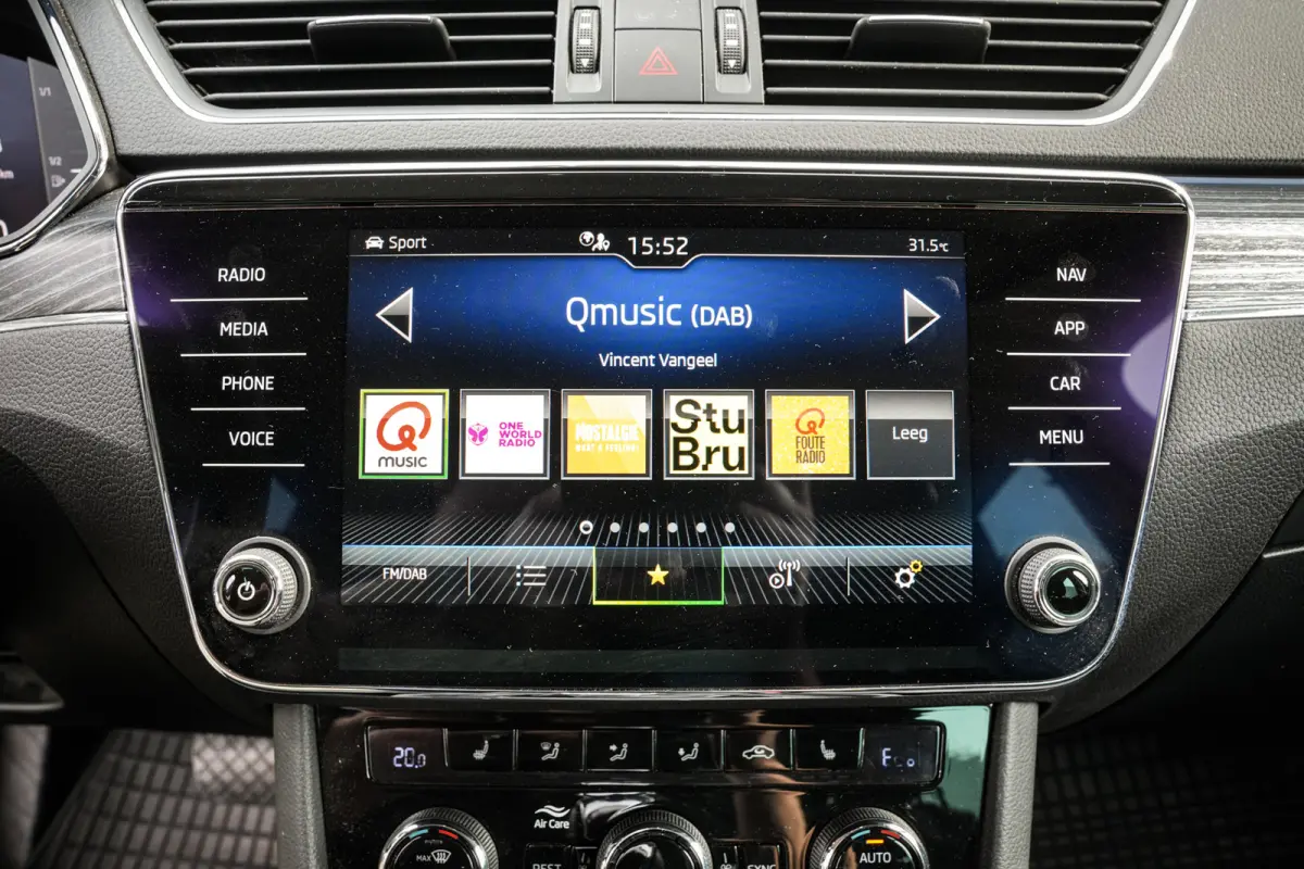 1.4 TSI iV Style Business | ACC | CarPlay | Clima | Navi | DAB | DCC | Metallic | 360 camera |