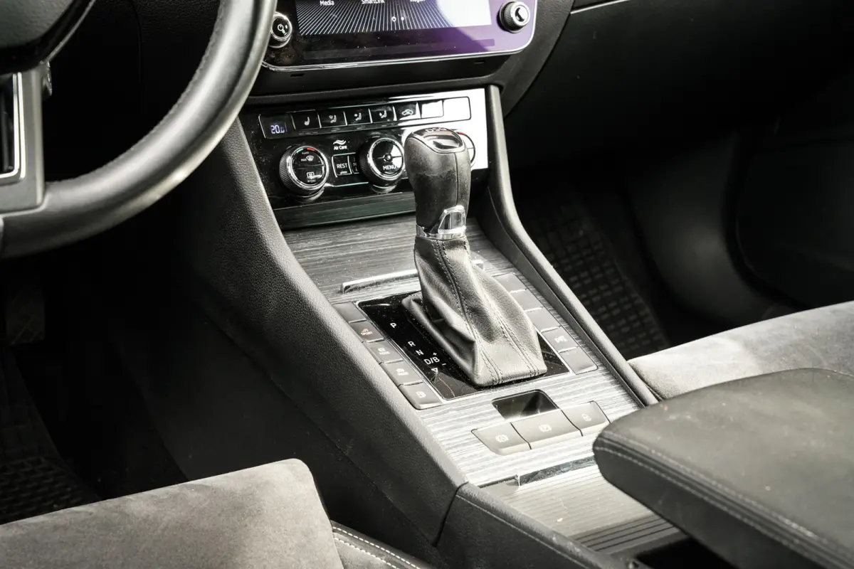 1.4 TSI iV Style Business | ACC | CarPlay | Clima | Navi | DAB | DCC | Metallic | 360 camera |