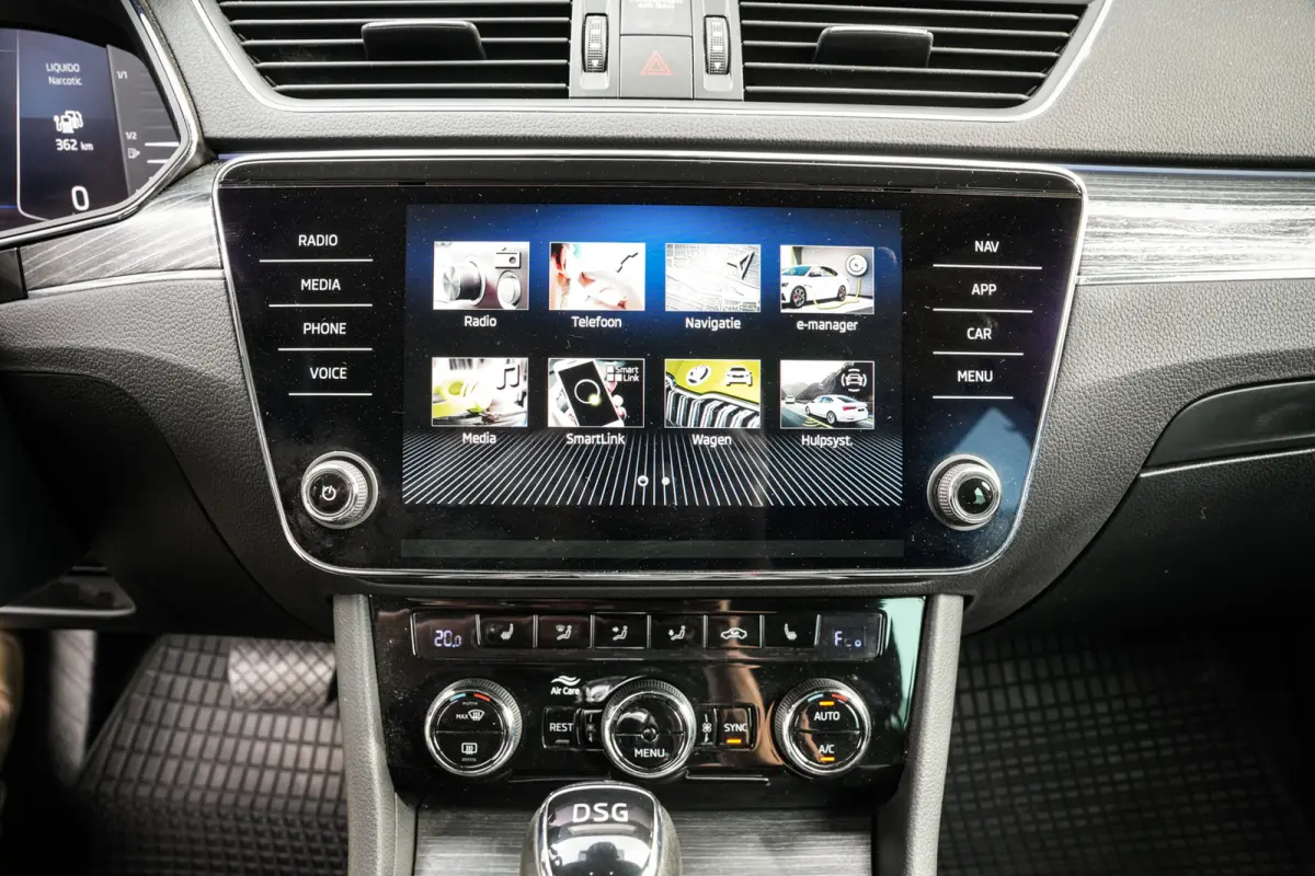 1.4 TSI iV Style Business | ACC | CarPlay | Clima | Navi | DAB | DCC | Metallic | 360 camera |