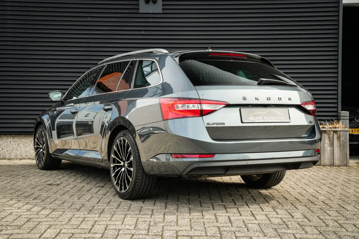 1.4 TSI iV Style Business | ACC | CarPlay | Clima | Navi | DAB | DCC | Metallic | 360 camera |